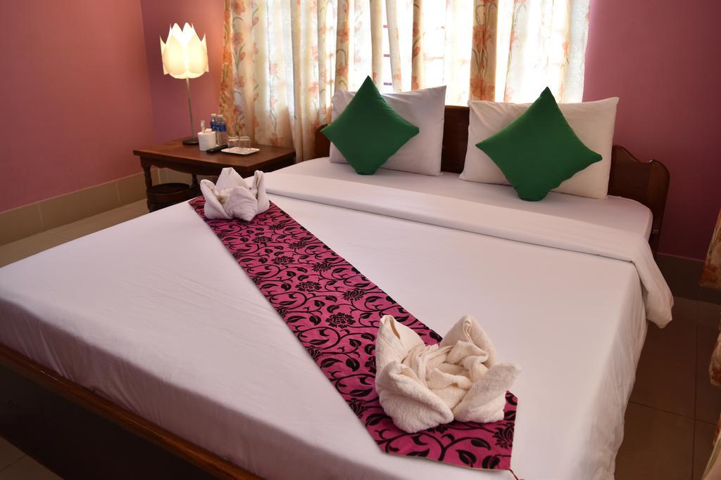 Ta Som Guesthouse & Tour Services Сиемрип Экстерьер фото