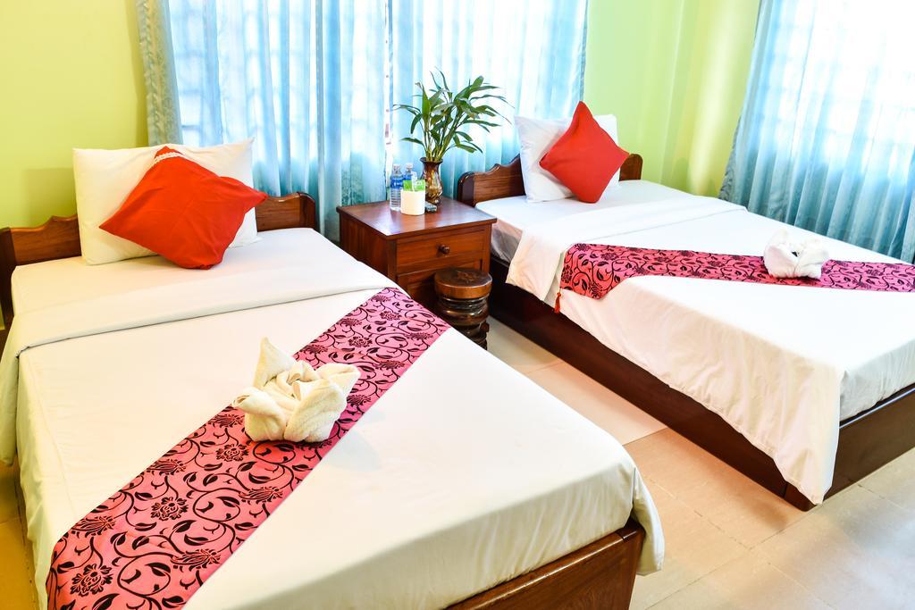 Ta Som Guesthouse & Tour Services Сиемрип Номер фото