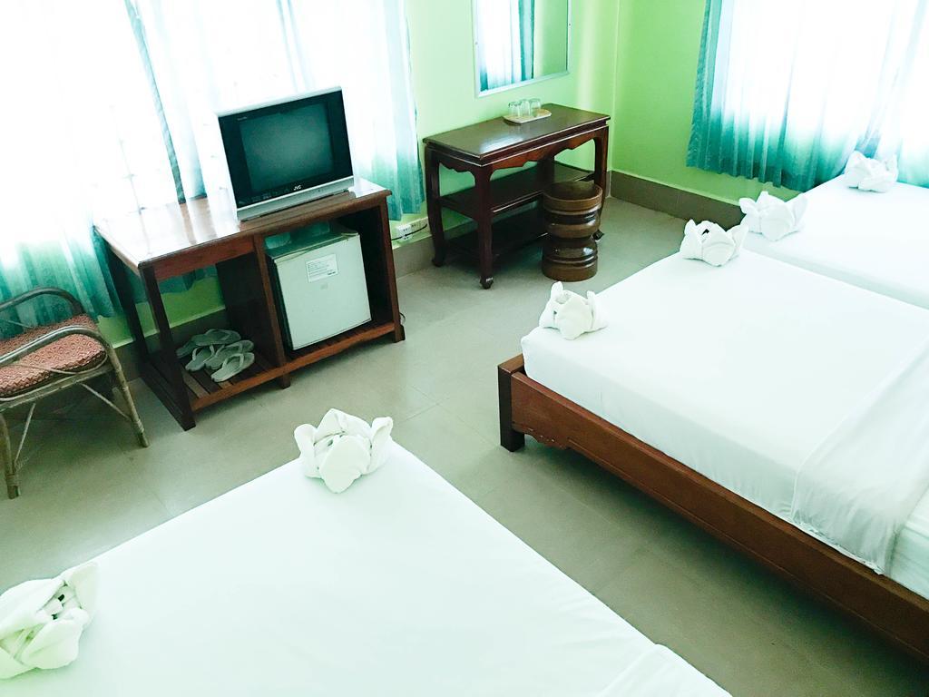 Ta Som Guesthouse & Tour Services Сиемрип Экстерьер фото