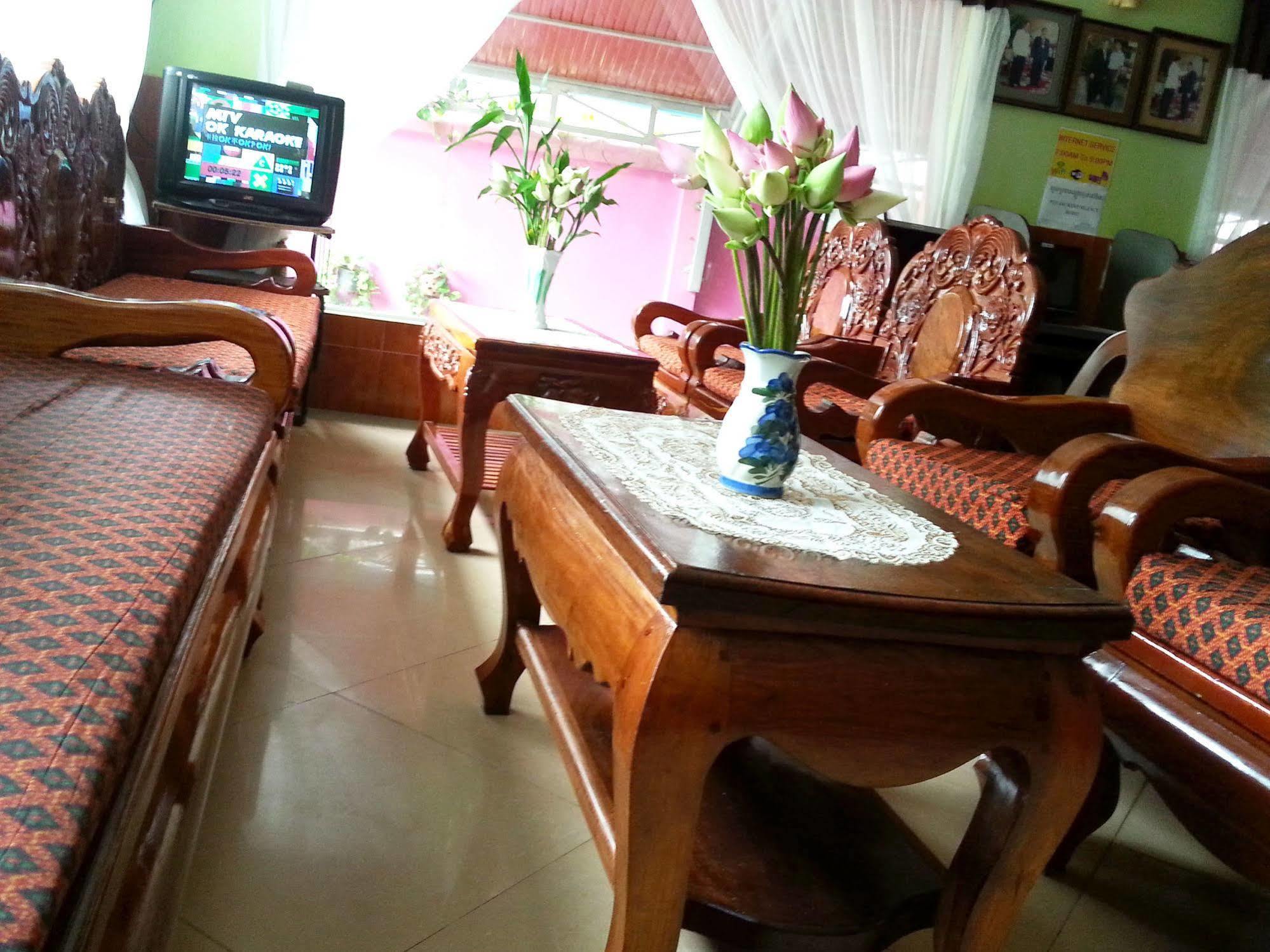 Ta Som Guesthouse & Tour Services Сиемрип Экстерьер фото