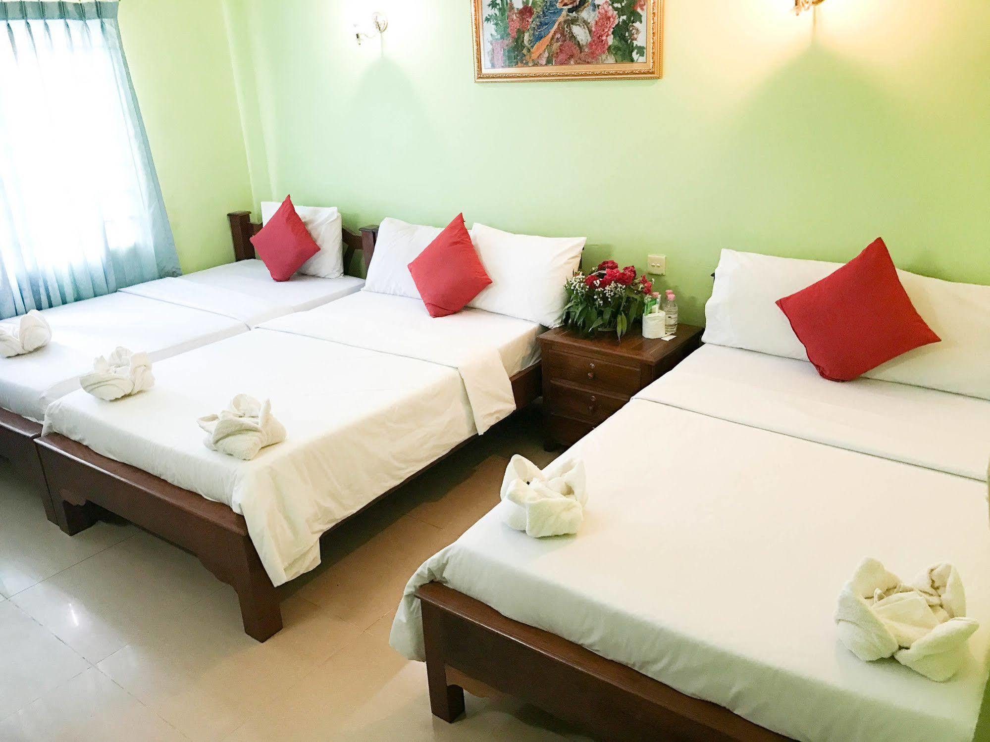 Ta Som Guesthouse & Tour Services Сиемрип Экстерьер фото