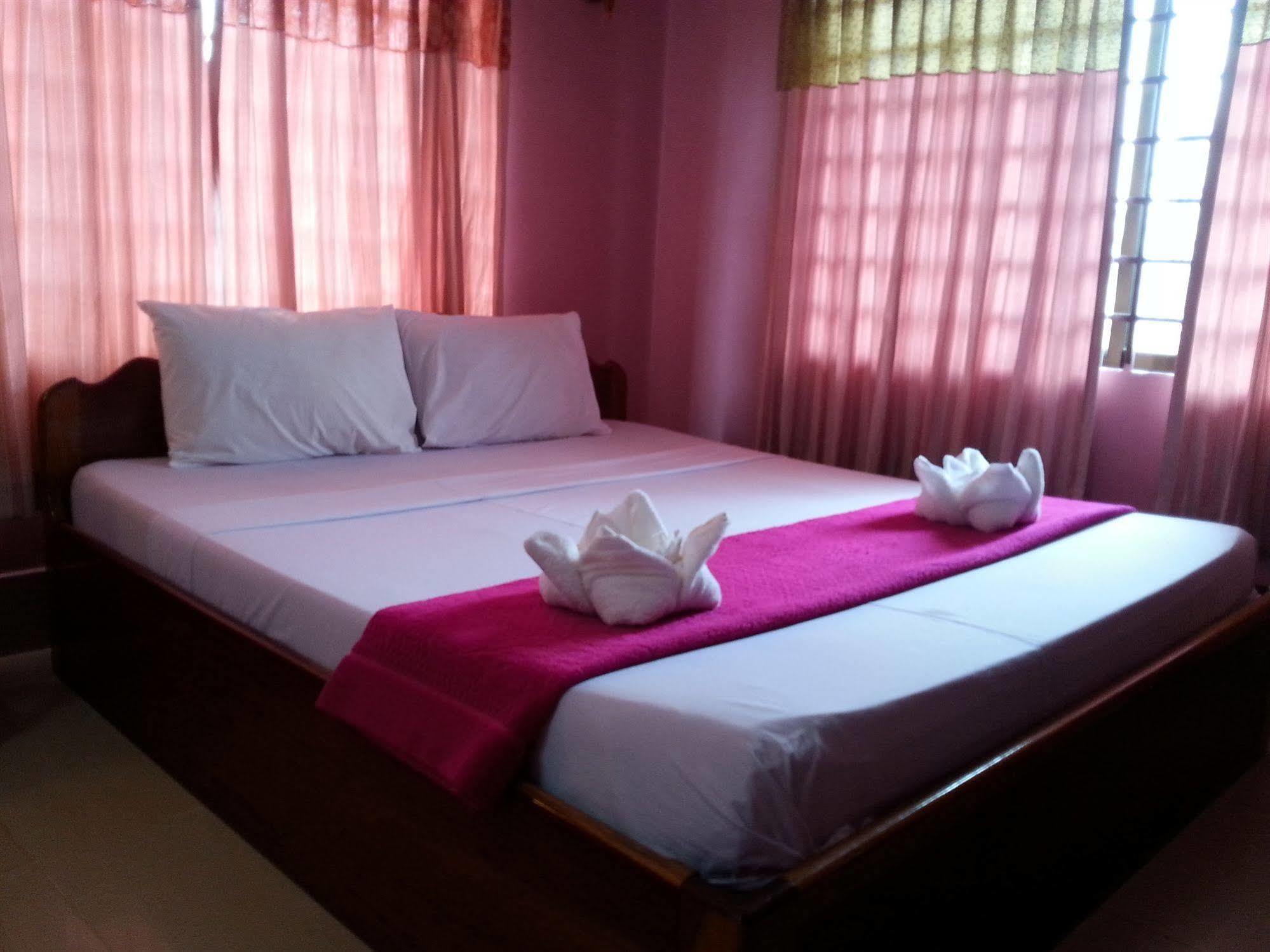 Ta Som Guesthouse & Tour Services Сиемрип Экстерьер фото