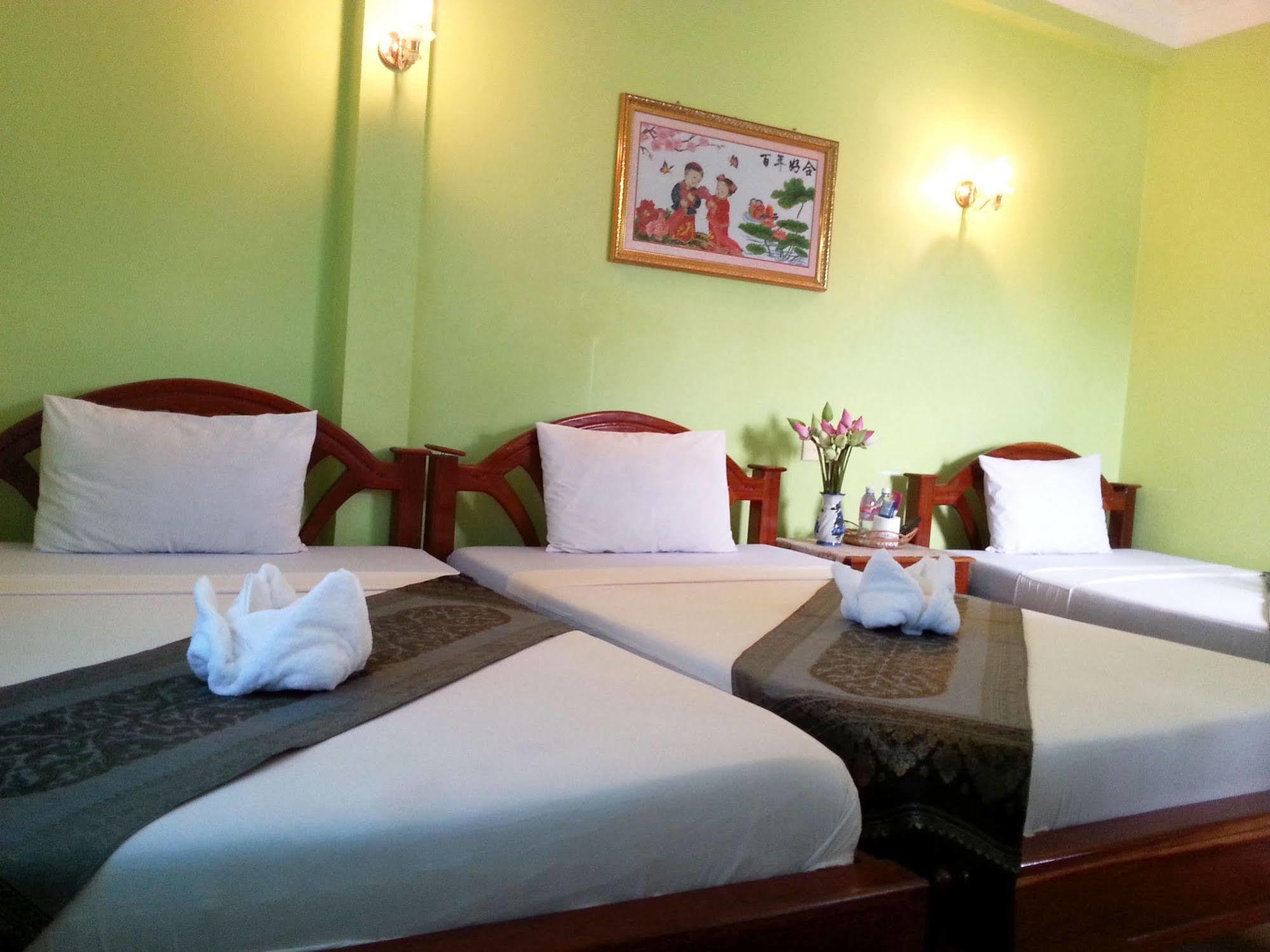 Ta Som Guesthouse & Tour Services Сиемрип Экстерьер фото
